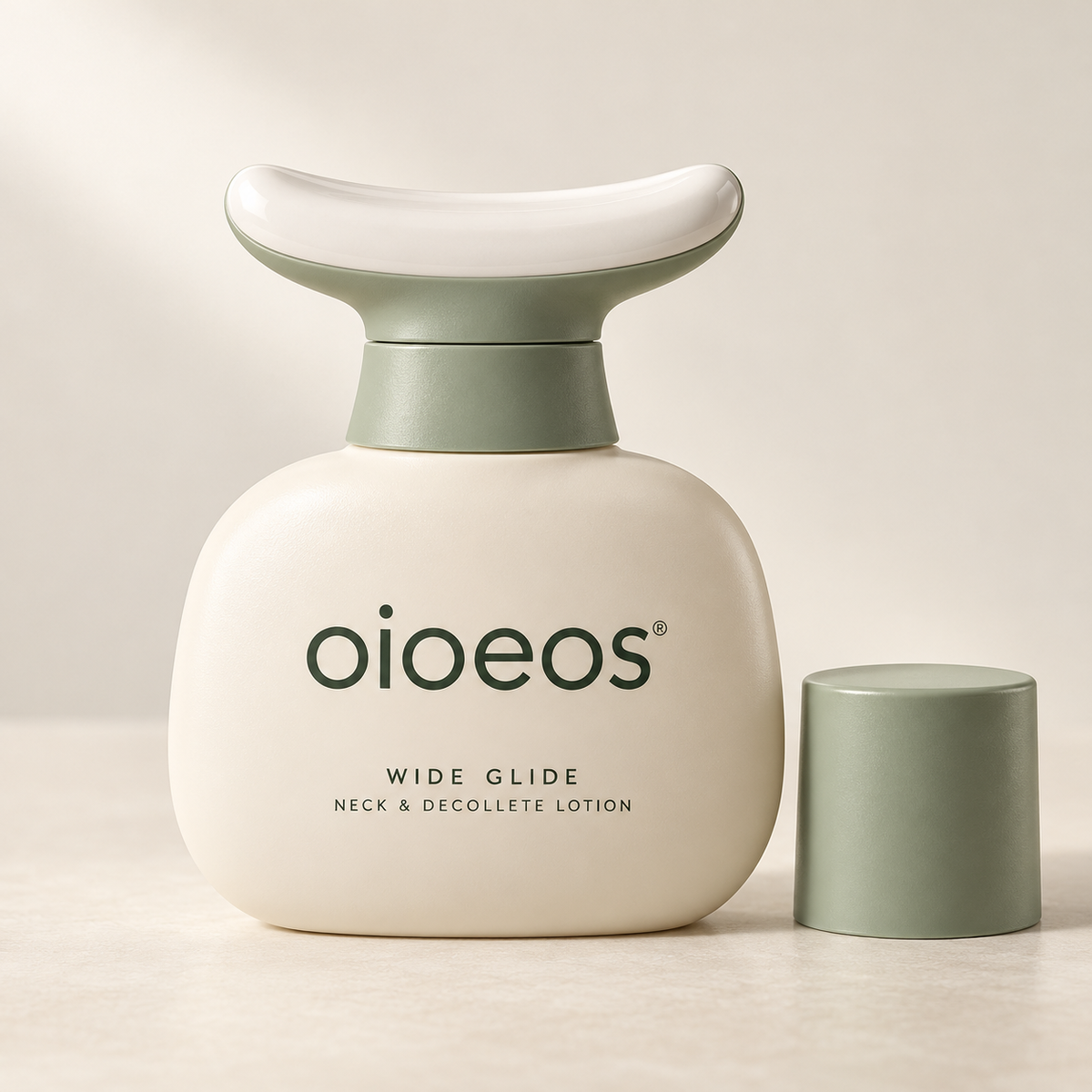 oioeos® Wide Glide Neck & Decollete Lotion